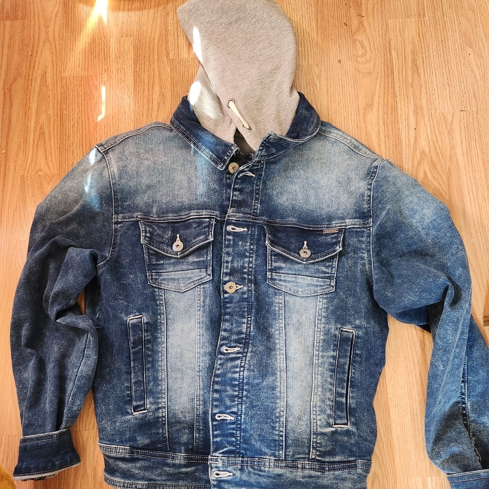 Jeanology Jean jacket with sweat shirt hoodie.  Size medium mens